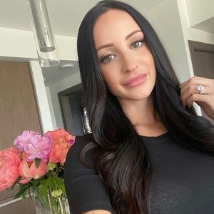 Meet your Posher, Jade